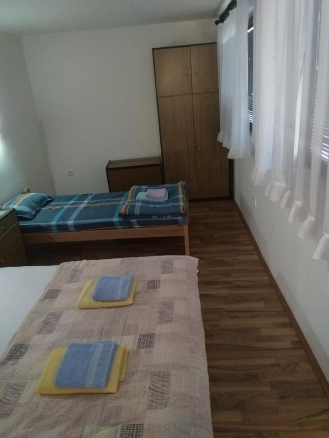 Family Apartman Ana - Star 골루바츠 외부 사진
